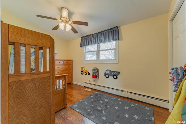 $255,000 | 308 Ward Drive, Elkhart, IL 62634