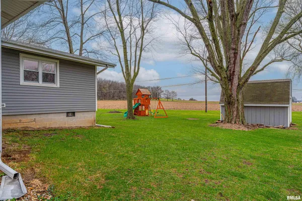 $255,000 | 308 Ward Drive, Elkhart, IL 62634