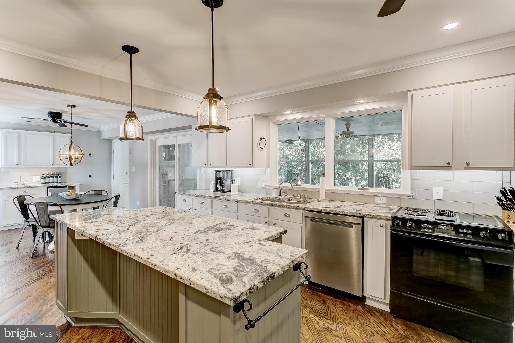 13352 Hunt Ridge Road Ellicott City, MD 21042 - Photo 19 of 65 Kitchen