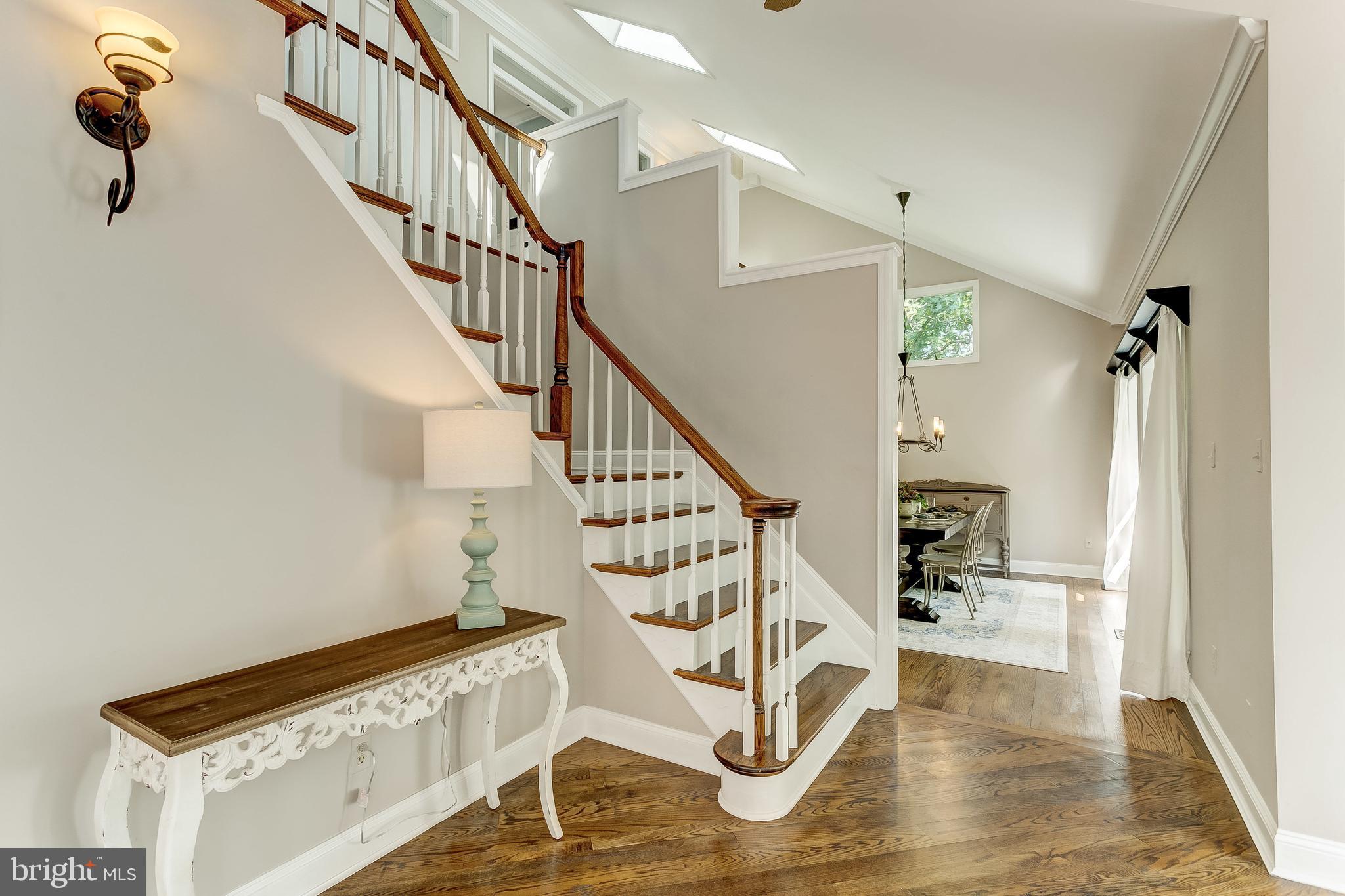 13352 Hunt Ridge Road Ellicott City, MD 21042 - Photo 5 of 65 Foyer