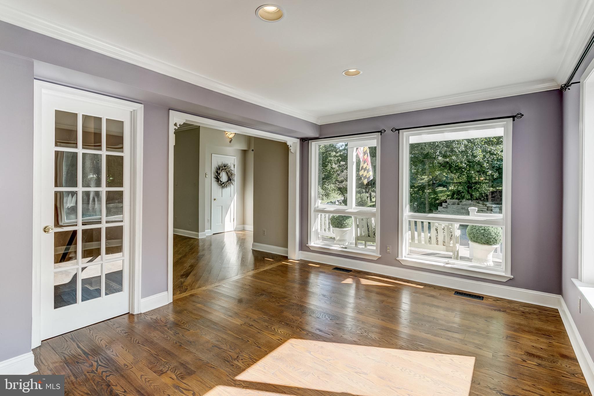 13352 Hunt Ridge Road Ellicott City, MD 21042 - Photo 7 of 65 Living Room