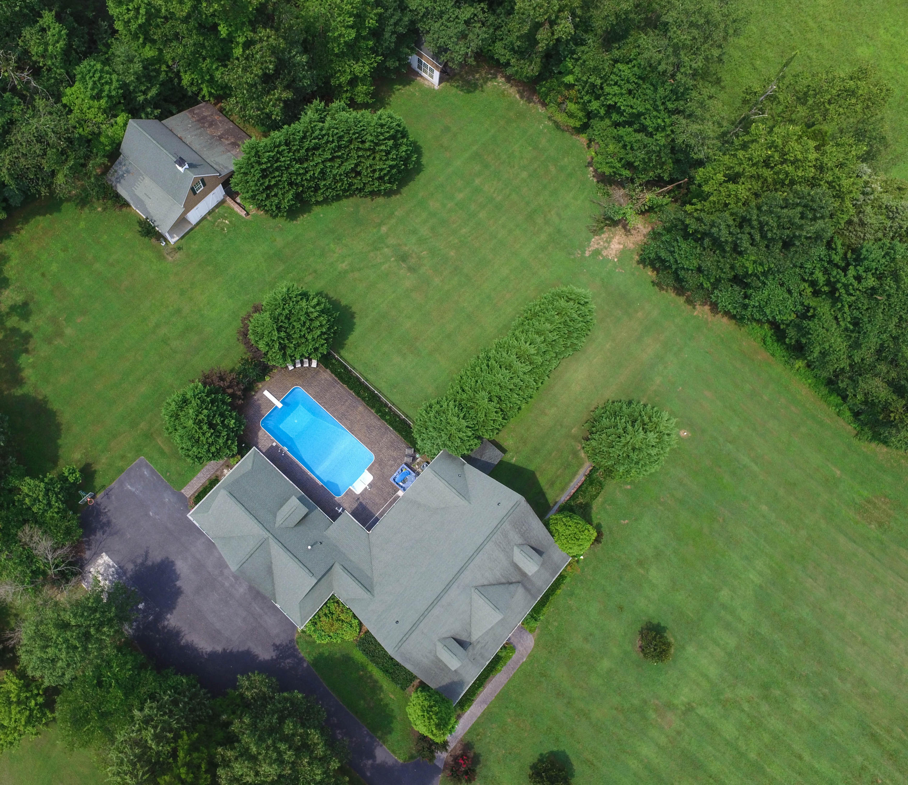 231 Hillvale Road Clinton, TN 37716 - Photo 3 of 34 DJI_0550
