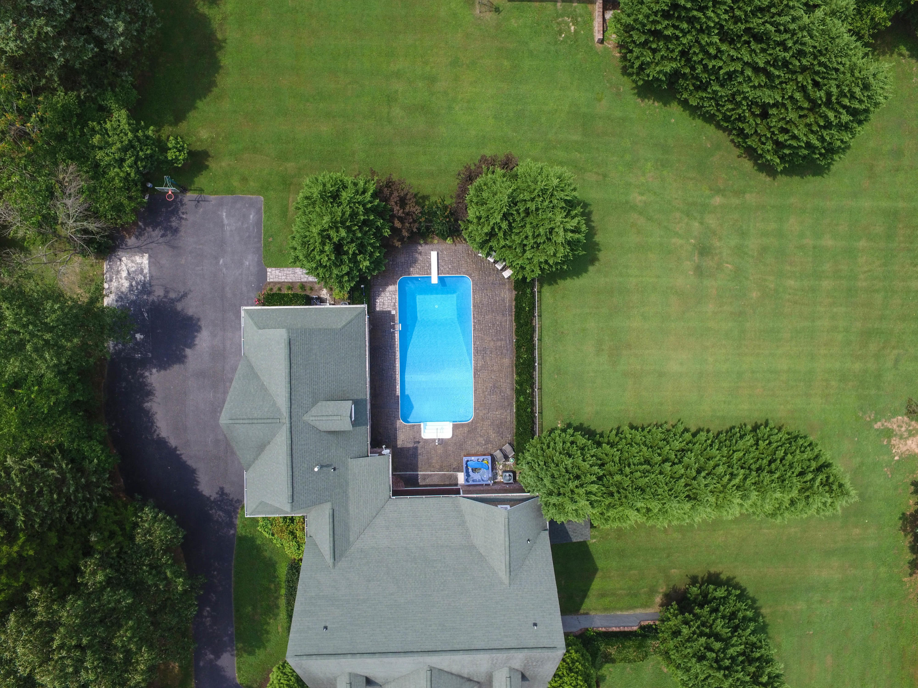 231 Hillvale Road Clinton, TN 37716 - Photo 4 of 34 DJI_0552
