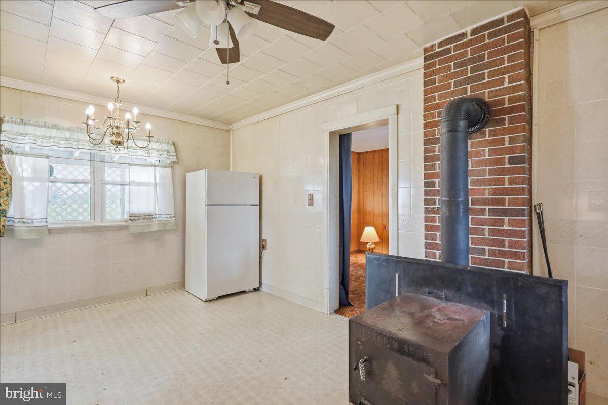 13844 Clear Spring Road Clear Spring, MD 21722 - Photo 9 of 46