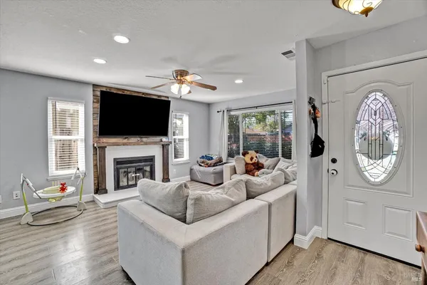 $617,900 | 161 Marna Drive, Vacaville, CA 95687