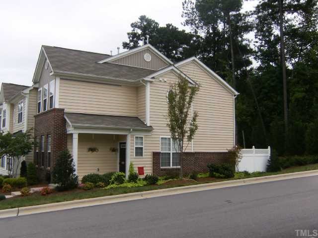 4433 Sugarbend Way Raleigh, NC 27606 - Photo 2 of 12 Gallery Image 2