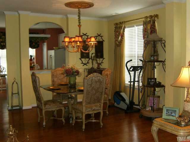 4433 Sugarbend Way Raleigh, NC 27606 - Photo 5 of 12 Dining room