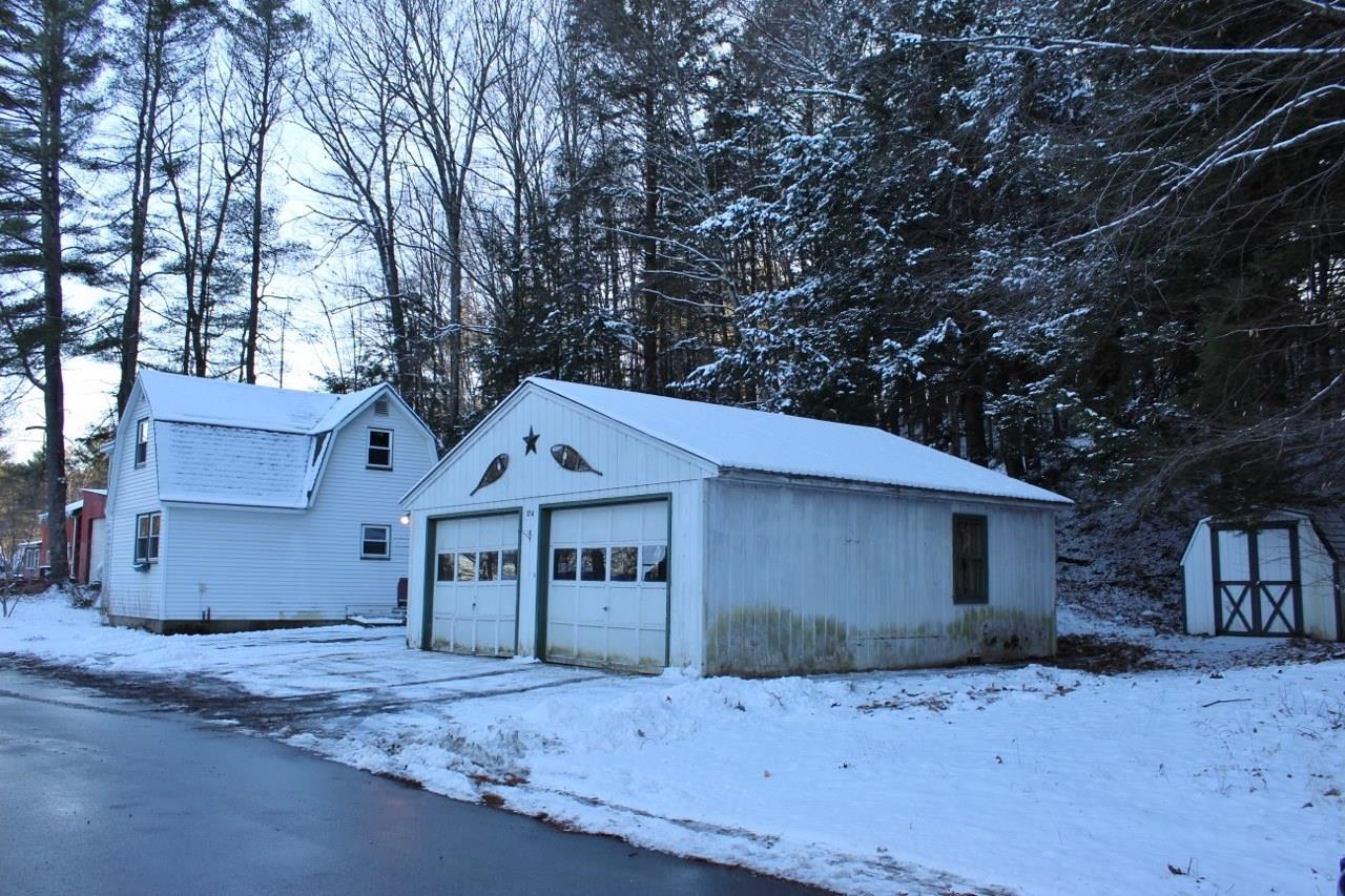 174 Fairground Heights Springfield, VT 05156 - Photo 5 of 19