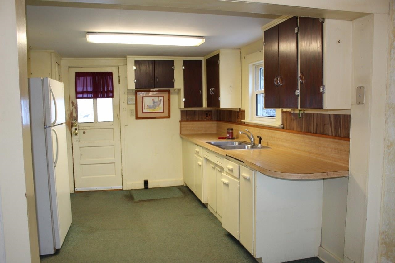 174 Fairground Heights Springfield, VT 05156 - Photo 6 of 19