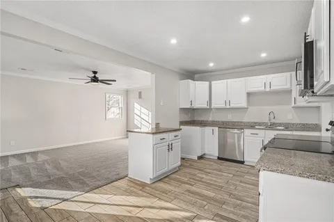 $235,000 | 431 North Walnut Street, Olathe, KS 66061