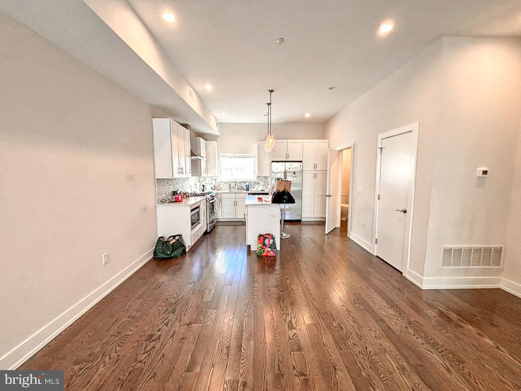 2527 Graduate Square Philadelphia, PA 19146 - Photo 5 of 31
