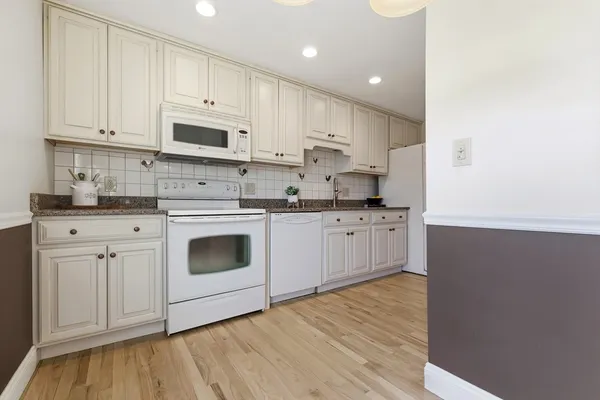 $515,000 | 25 Essex Green Lane, Unit C, Peabody, MA 01960