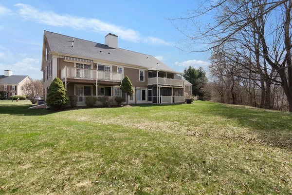 $515,000 | 25 Essex Green Lane, Unit C, Peabody, MA 01960