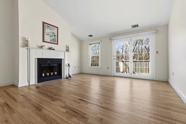 $515,000 | 25 Essex Green Lane, Unit C, Peabody, MA 01960