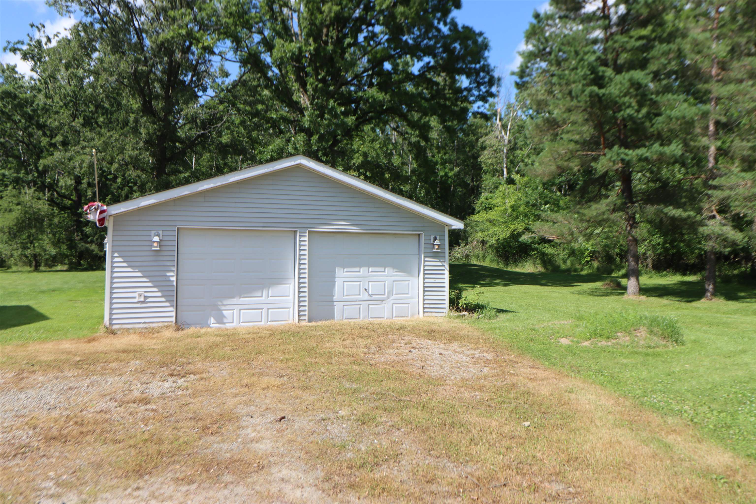 3911 Twining Road Turner, MI 48765 - Photo 4 of 27