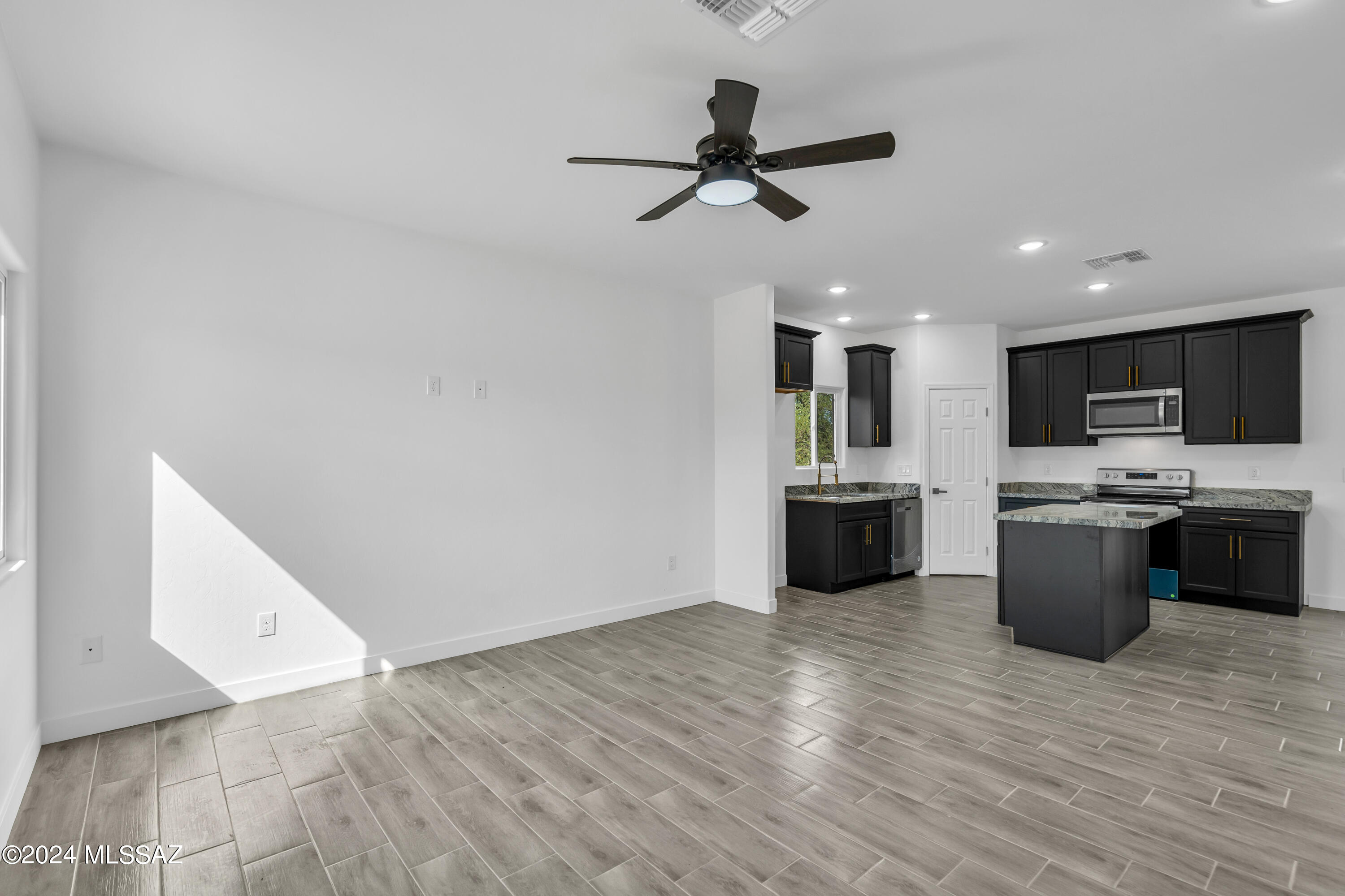 1851 Rosalia Court Rio Rico, AZ 85648 - Photo 6 of 29