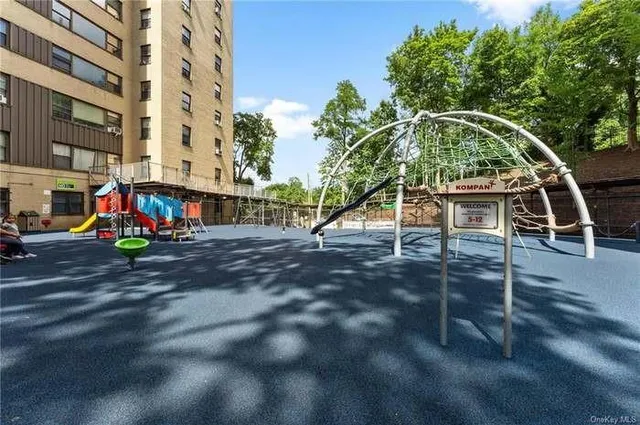 $150,000 | 8 Fordham Hill Ovl, Unit 16A | University Heights