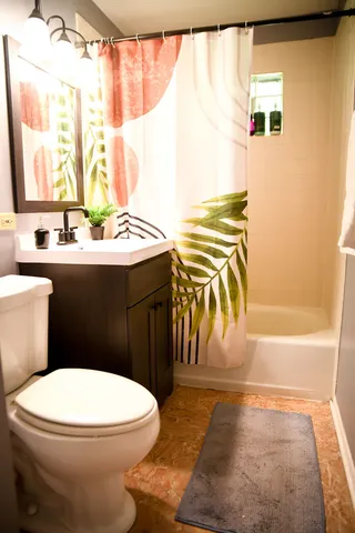 $160,000 | 366 Oswego Street, Park Forest, IL 60466