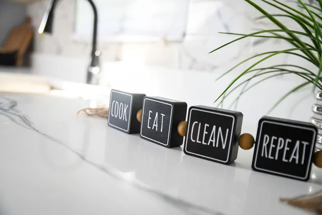 $160,000 | 366 Oswego Street, Park Forest, IL 60466