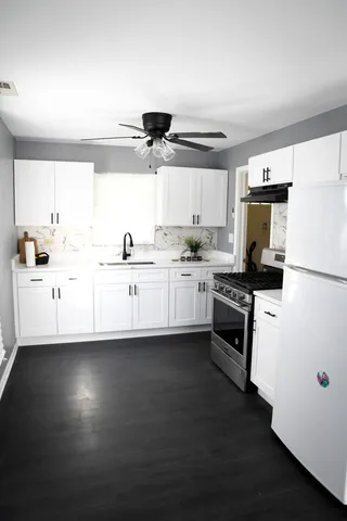 $160,000 | 366 Oswego Street, Park Forest, IL 60466