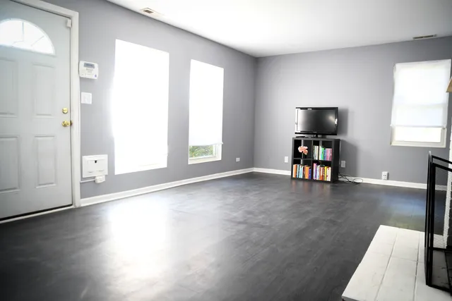 $160,000 | 366 Oswego Street, Park Forest, IL 60466