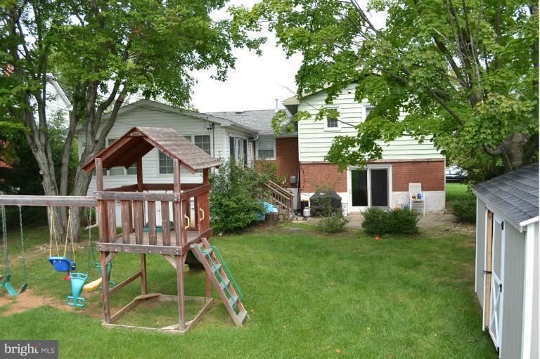 2523 Farringdon Road Baltimore, MD 21209 - Photo 6 of 22 Exterior (Rear)