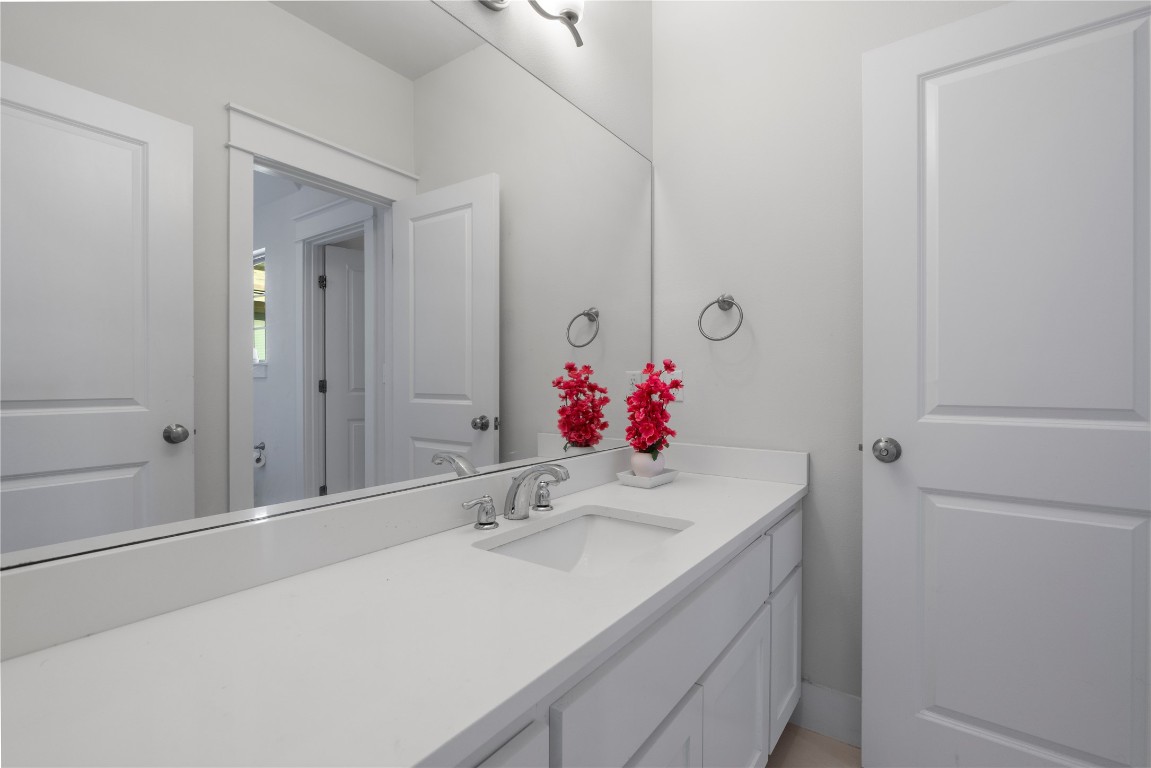 13001 Hymeadow Drive, Unit 31 Austin, TX 78729 - Photo 29 of 40 Bathroom with vanity