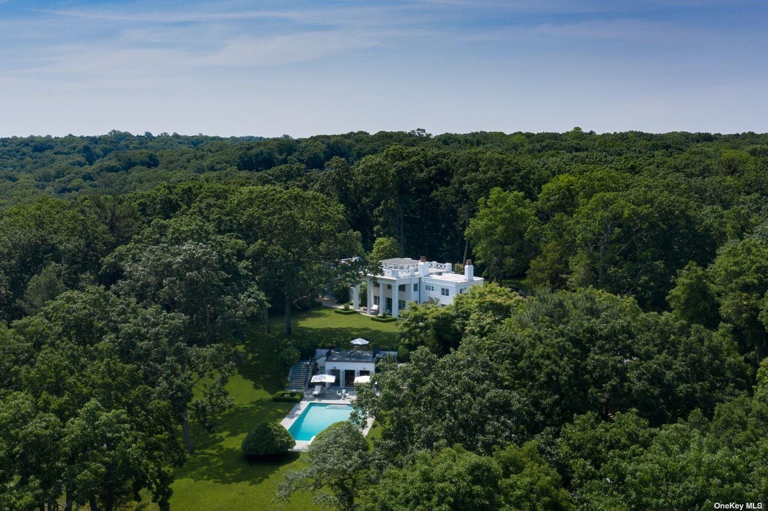 211 Sunset Road Oyster Bay, NY 11771 - Photo 20 of 32