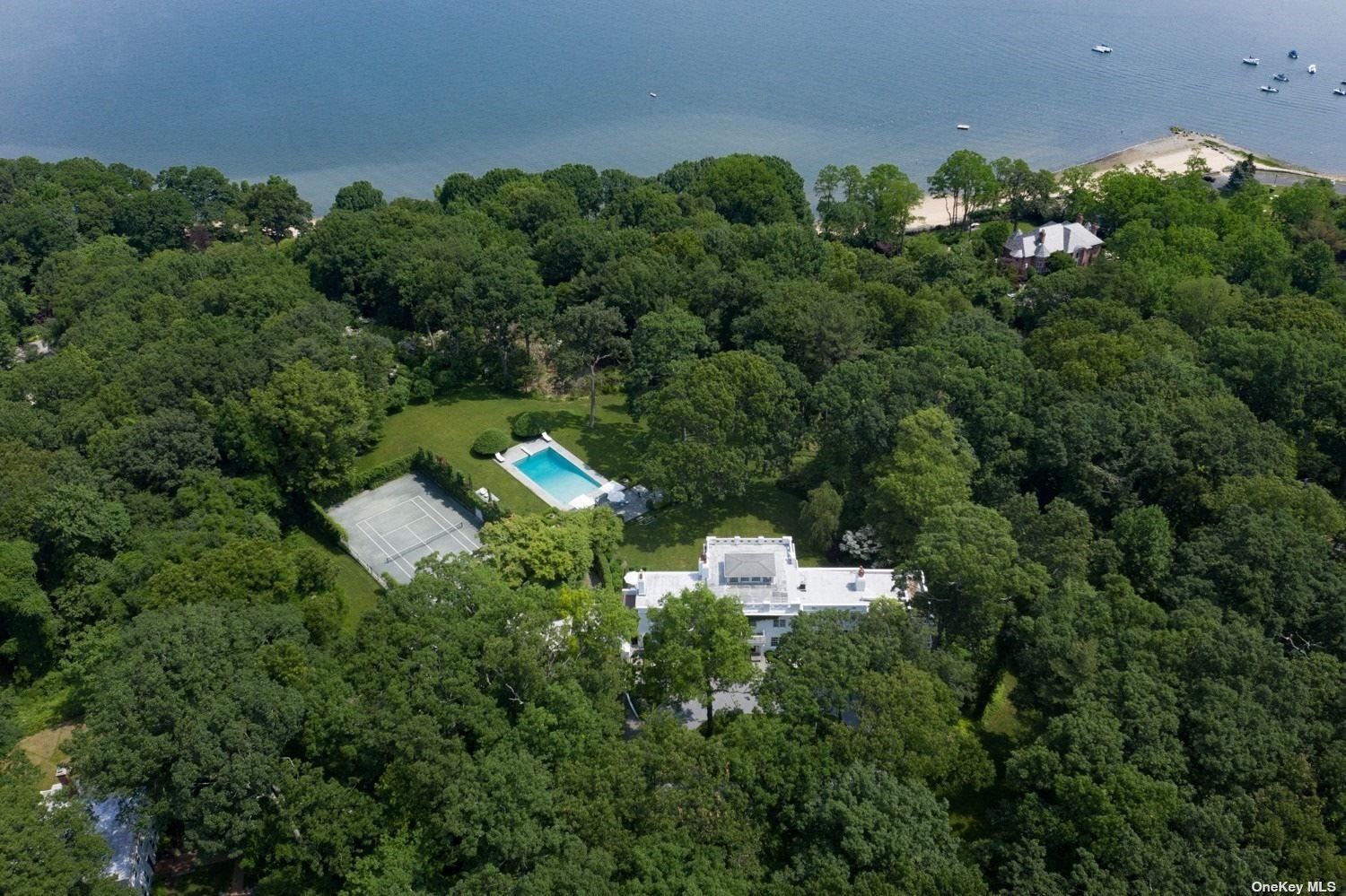 211 Sunset Road Oyster Bay, NY 11771 - Photo 30 of 32
