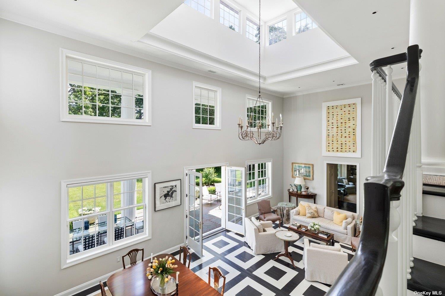 211 Sunset Road Oyster Bay, NY 11771 - Photo 4 of 32 Double height great room