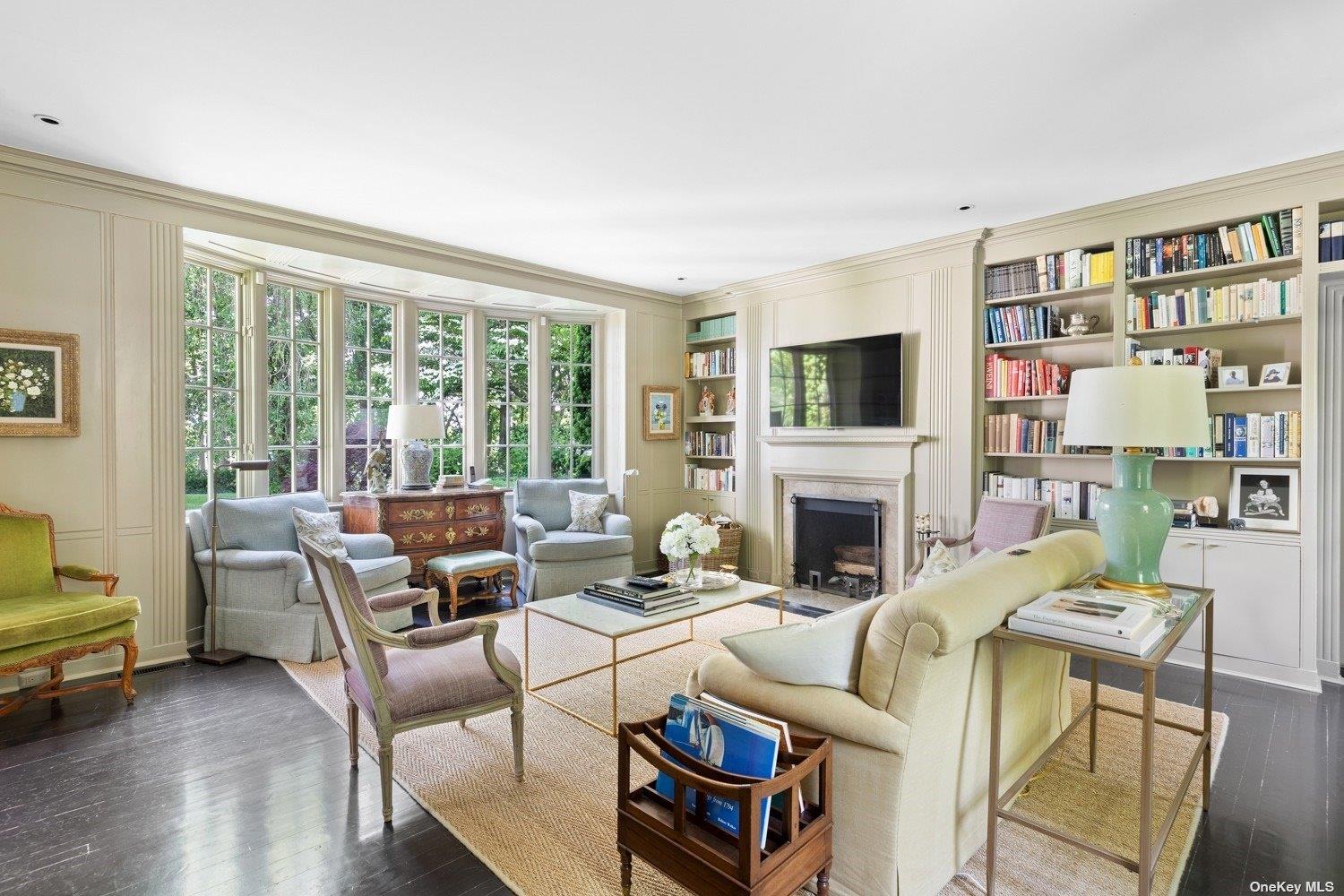 211 Sunset Road Oyster Bay, NY 11771 - Photo 6 of 32 Library