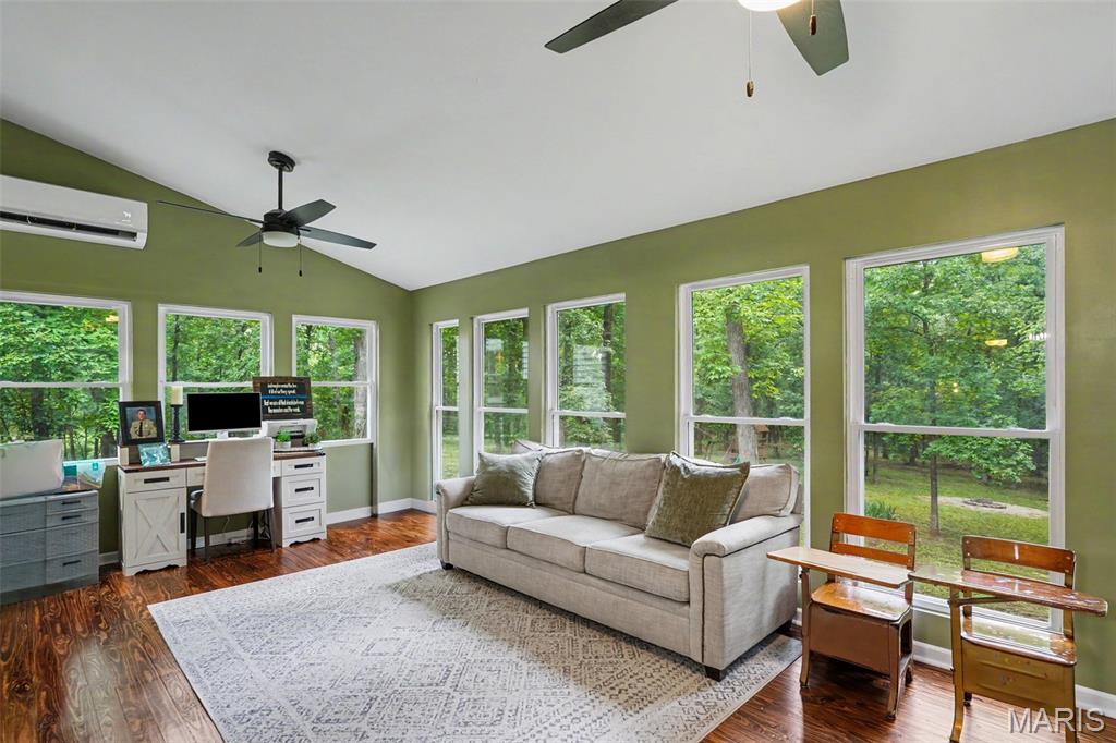 5795 Webb Road Hillsboro, MO 63050 - Photo 10 of 41