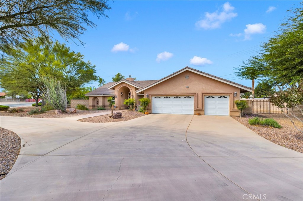 14128 Rincon Road Apple Valley, CA 92307 - Photo 4 of 53