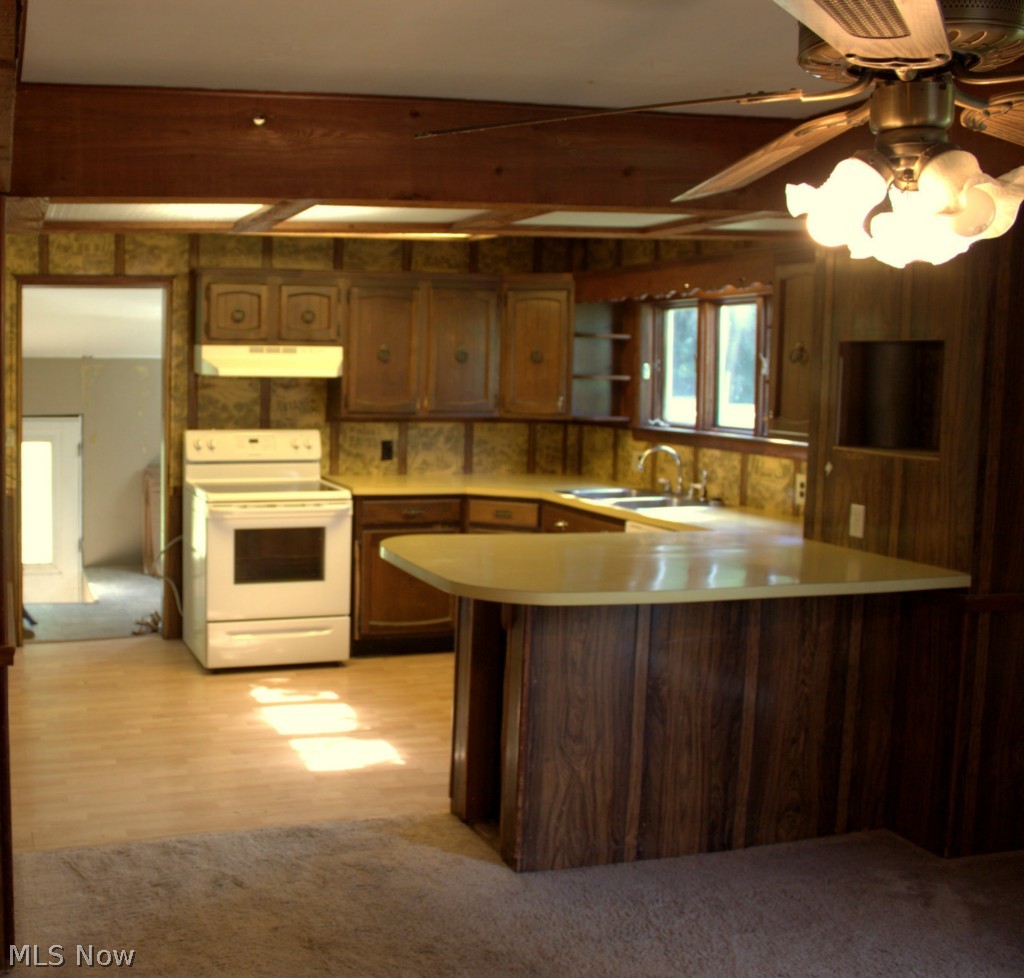 7112 Hudson Road Kent, OH 44240 - Photo 4 of 24 Gallery Image 4