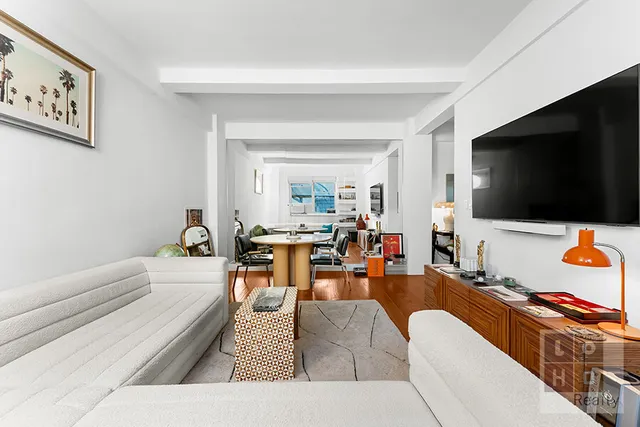 $575,000 | 550 Grand Street, Unit JGC | Lower East Side