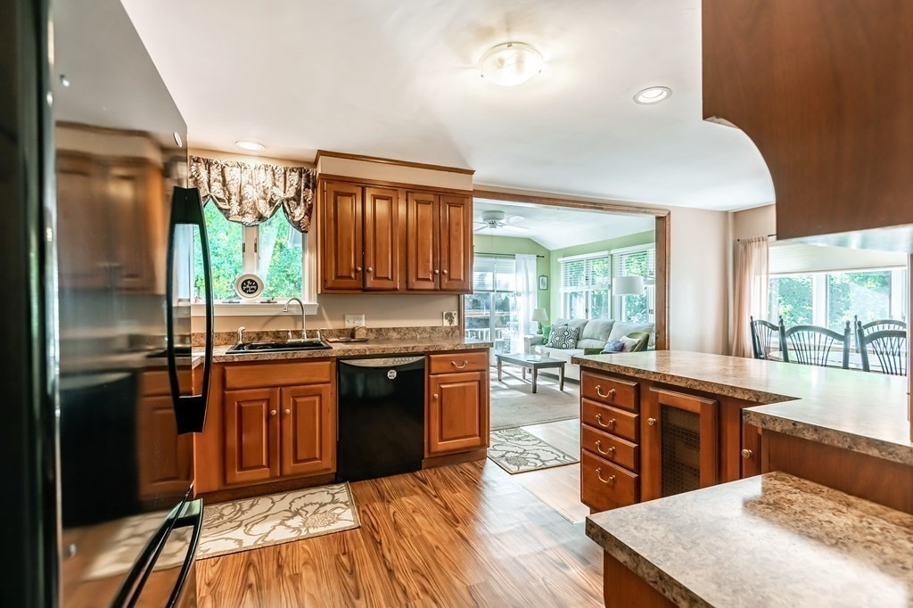 60 Dascomb Road Andover, MA 01810 - Photo 4 of 24 Gallery Image 4