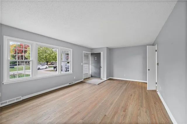 $299,000 | 10701 North Main Street, Kansas City, MO 64155