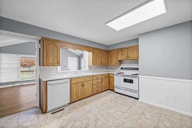 $299,000 | 10701 North Main Street, Kansas City, MO 64155