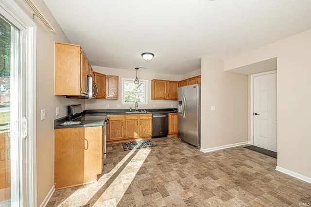 $324,900 | 10832 Deep Creek Court, Fort Wayne, IN 46804