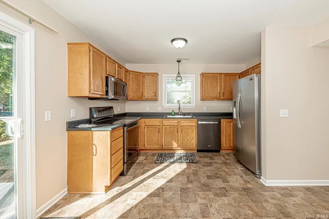 $324,900 | 10832 Deep Creek Court, Fort Wayne, IN 46804