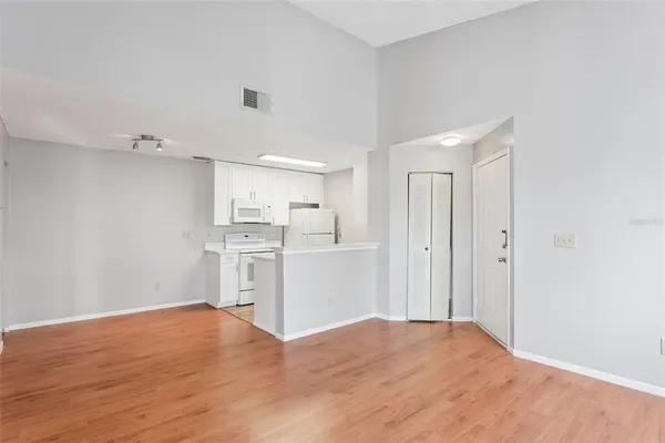 $1,300 | 711 Sugar Bay Way, Unit 313, Lake Mary, FL 32746