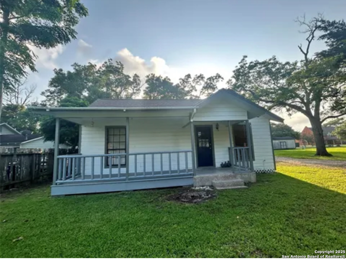 320 South Arcola Street Angleton, TX 77515 - Photo 1 of 1