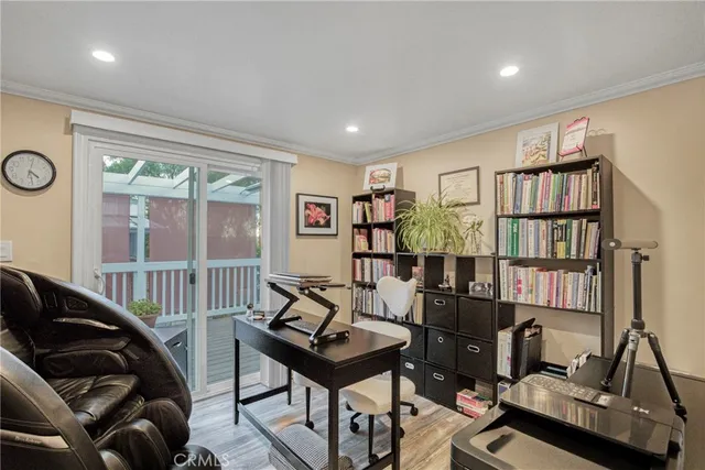 $385,000 | 4201 Topanga Canyon Boulevard, Unit 147, Woodland Hills, CA 91364