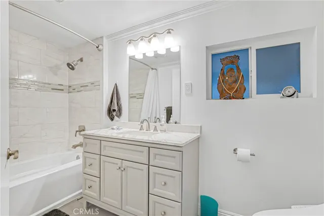 $385,000 | 4201 Topanga Canyon Boulevard, Unit 147, Woodland Hills, CA 91364