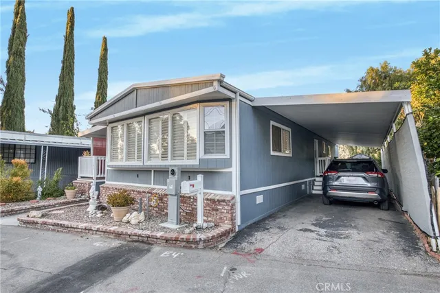 $385,000 | 4201 Topanga Canyon Boulevard, Unit 147, Woodland Hills, CA 91364