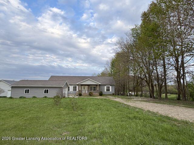 9503 Babcock Road Bellevue, MI 49021 - Photo 1 of 34 IMG_0704