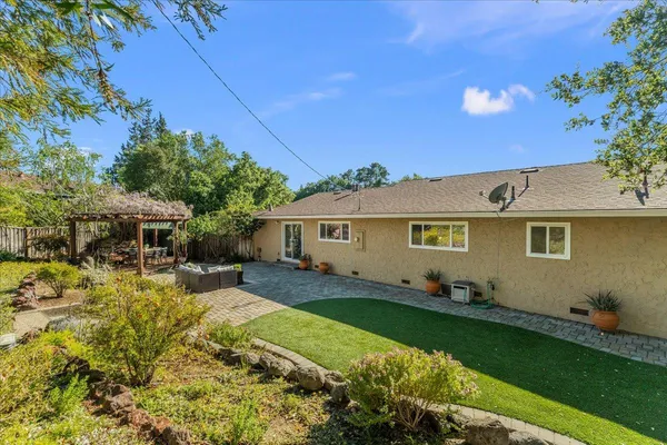 $4,250,000 | 1207 Woodview Terrace, Los Altos, CA 94024