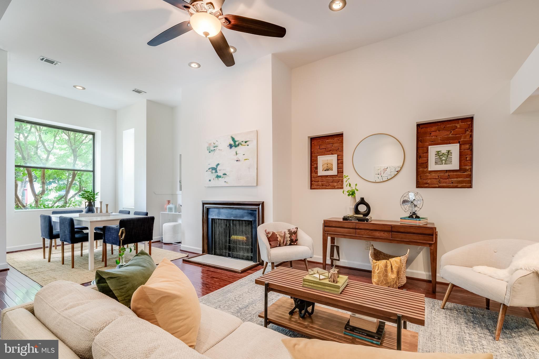 1326 R Street Northwest, Unit 2 Washington, DC 20009 - Photo 2 of 15 Dramatic open living and dining