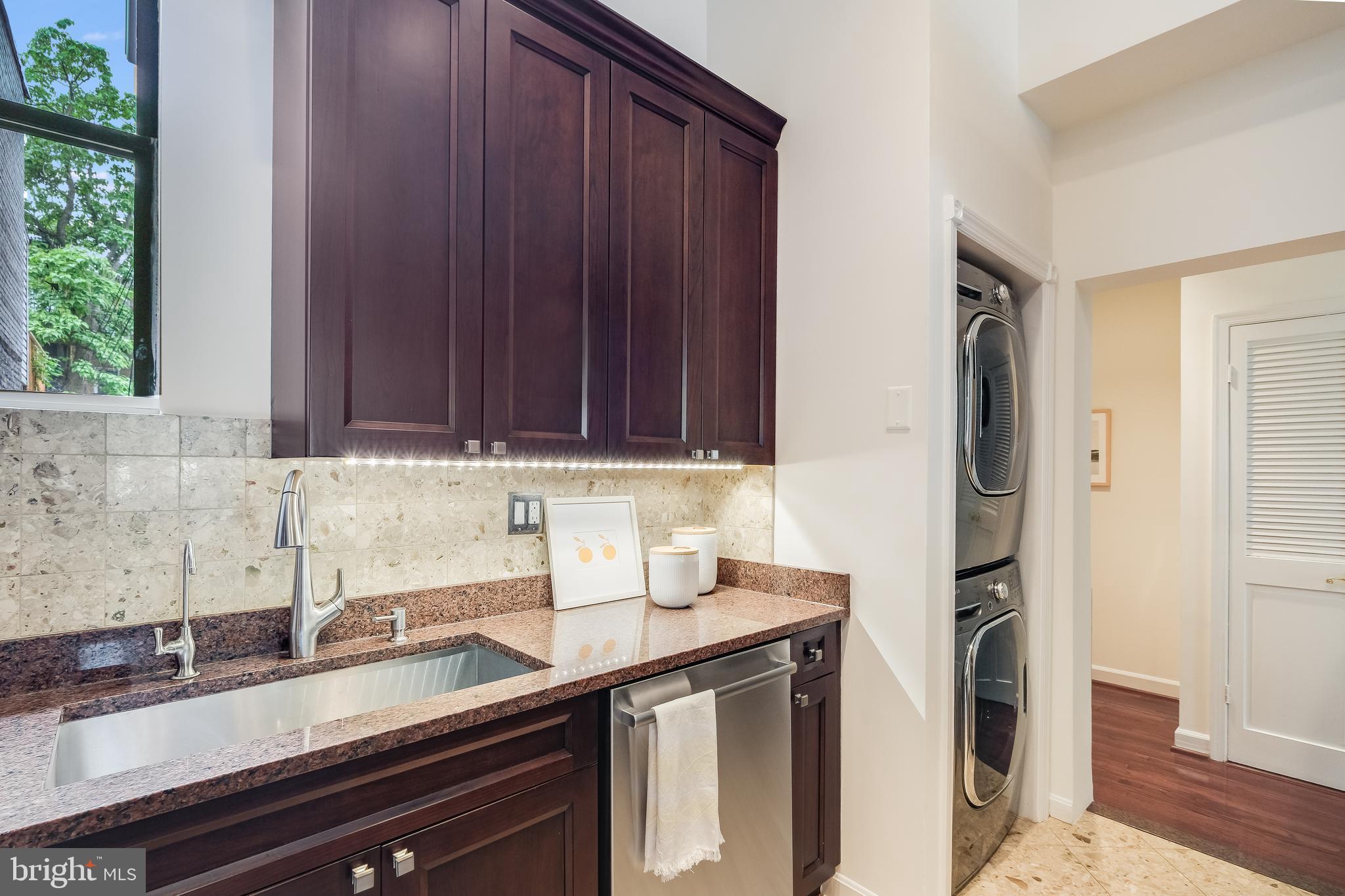 1326 R Street Northwest, Unit 2 Washington, DC 20009 - Photo 9 of 15 Tons of counter space