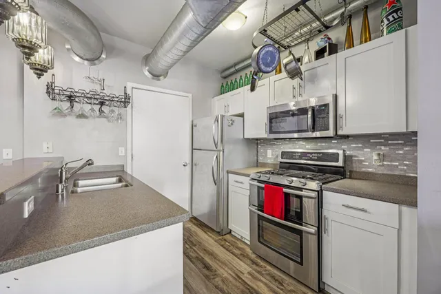 $299,900 | 1541 North Jefferson Street, Unit 209, Milwaukee, WI 53202